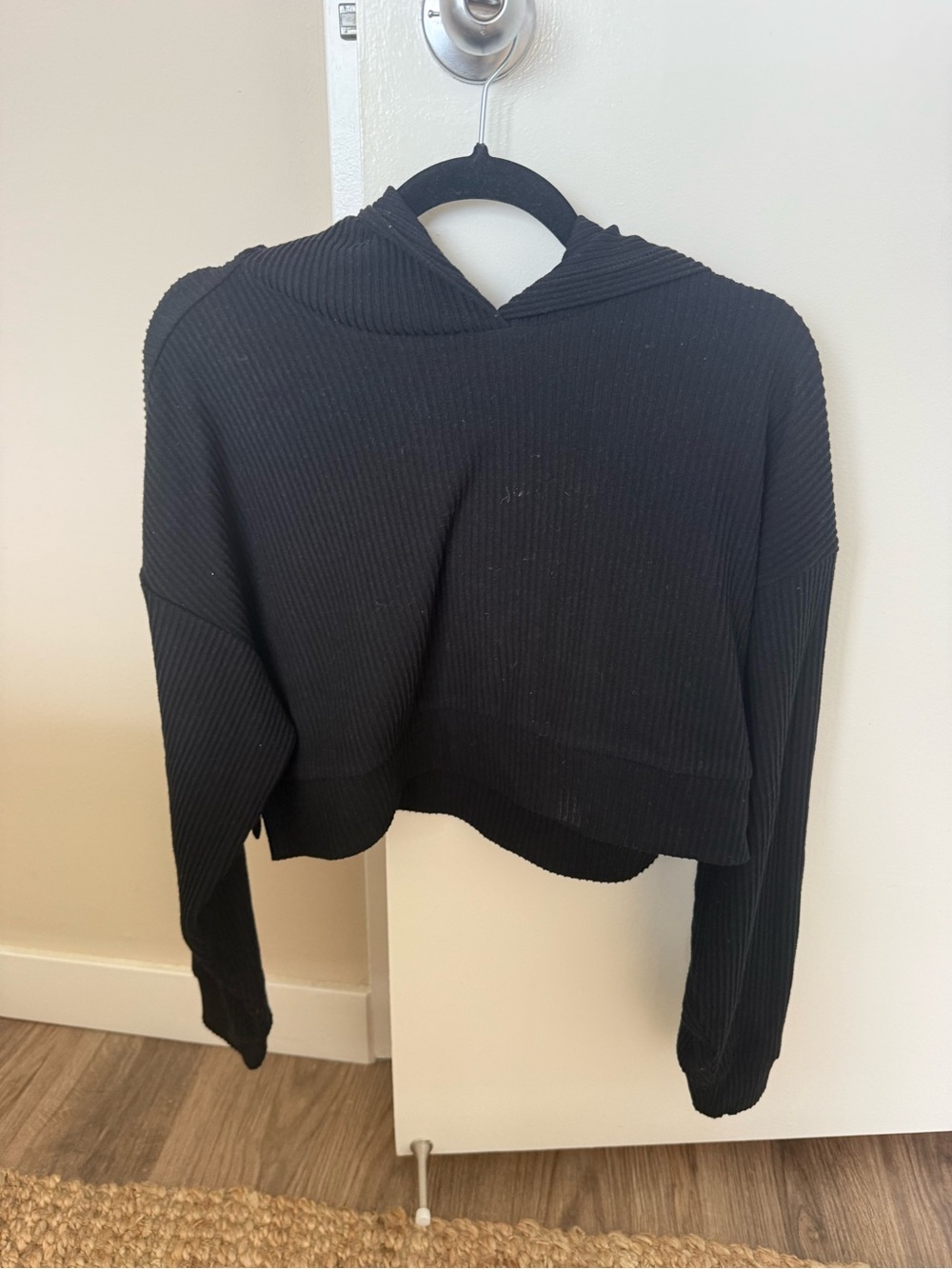 Alo Cropped Ribbed Sweatshirt - Picture 2 of 3